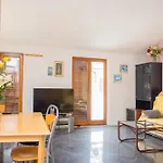 Cozy Guest House Kamenita